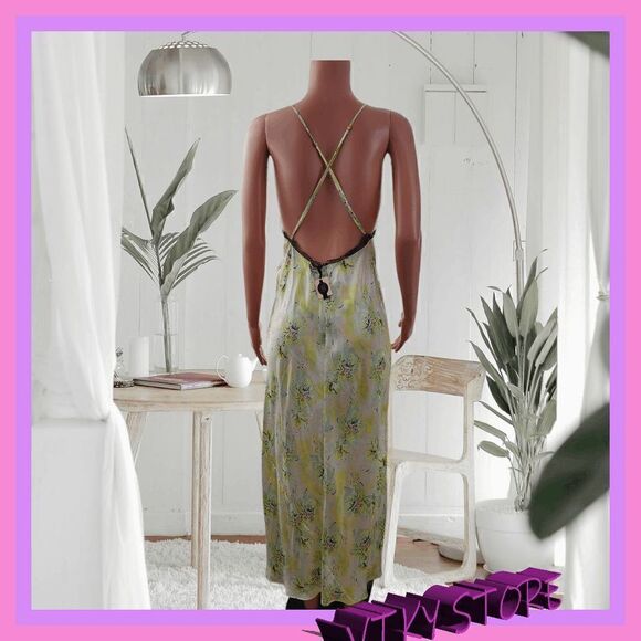 NWT {Victoria's Secret} Island Chic: {Victoria's Secret} Lace Slip Dress, Size M - Picture 5 of 8